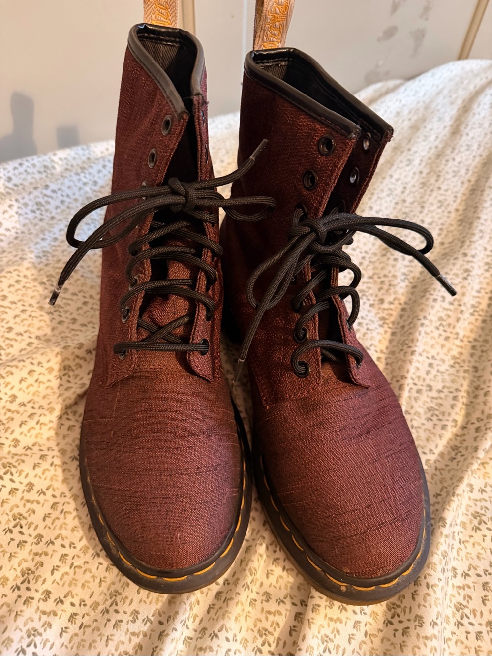 Dr. Martens Vegan Castel Canvas 8-Eye Boots Cherry Red Burgundy Size 8 EUC - Picture 2 of 7